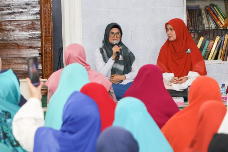 Wali Kota menghadiri Pengajian Akbar MTS Kecamatan Siantar Barat, di Masjid Ubudiyah, Jalan Teratai, Kelurahan Simarito, Rabu (17/01/2024) 