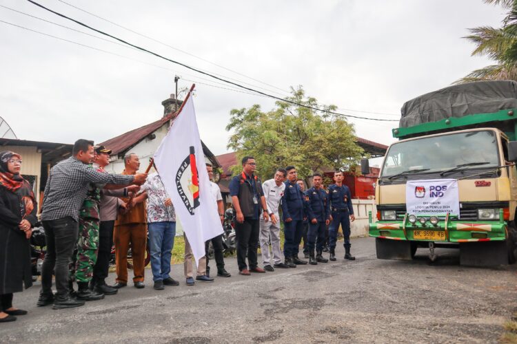 Forkopimda Kota Pematangsiantar Melepas Secara Resmi Distribusi Logistik Pemungutan dan Penghitungan Suara Pemilu Tahun 2024