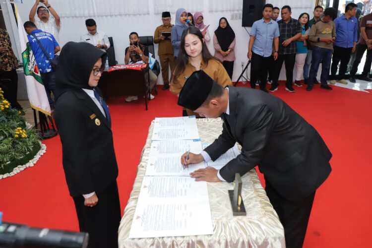Wali Kota Pematangsianțar Lantik dan Ambil Sumpah Janji 92 Jabatan Pimpinan Tinggi (JPT) Pratama, Administrator,Pengawas, dan Fungsional