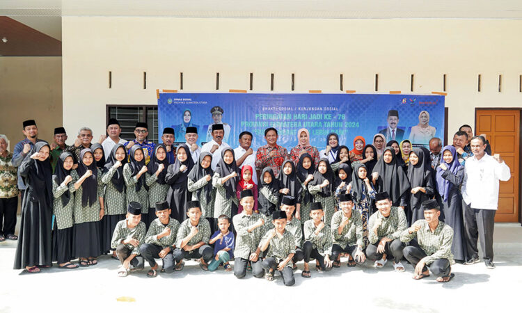 Pj Gubernur Sumut Kunjungi Panti Asuhan Tempat Kadis Sosial Pernah Menimba Ilmu