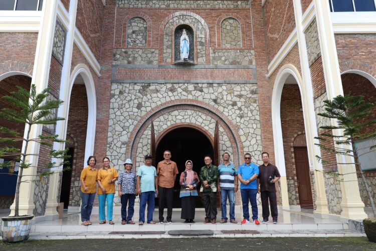 dr Susanti Dewayani Kunjungi Gereja Katolik Santa Maria Lourdes, Toleransi dan Kerukunan Umat Beragama di Kota Pematangsiantar Semakin Baik