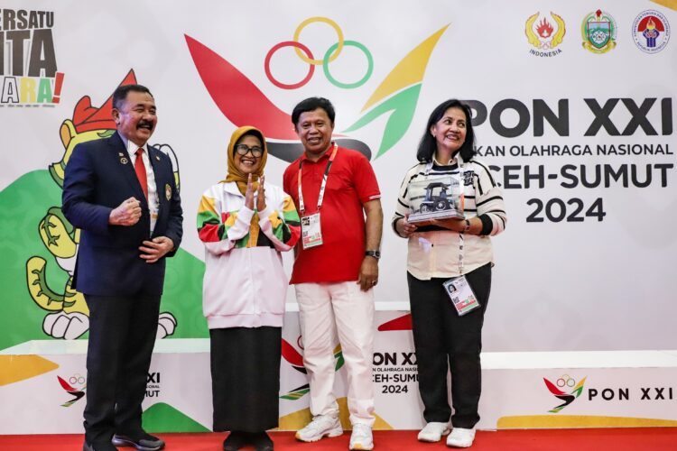 Wali Kota menghadiri penutupan PON XXI Sumut-Aceh Cabang Tinju di Auditorium Universitas HKBP Nommensen Pematangsiantar, Kamis (19/09/2024)