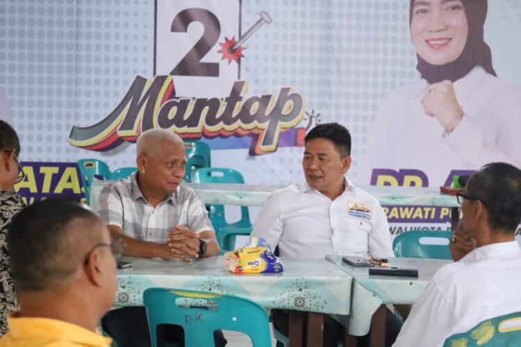 Calon Wakil Gubernur Sumatera Utara Surya saat  berkunjung ke Center Pemenangan paslon Walikota Siantar Mangatas Silalahi-Ade Sandrawati, di Jalan Sudirman, Kamis (3/10/2024).
