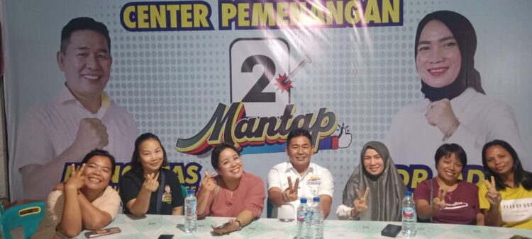 Dina br Silalahi sering disebut pejuang kanker, kunjungi Center Pemenangan Pasangan Calon Nomor Urut 2 Mangatas Silalahi-Ade Sandrawati Purba (Mantap) di Jalan Sudirman, Kamis (3 /10/) REL/SIANTARCORNER