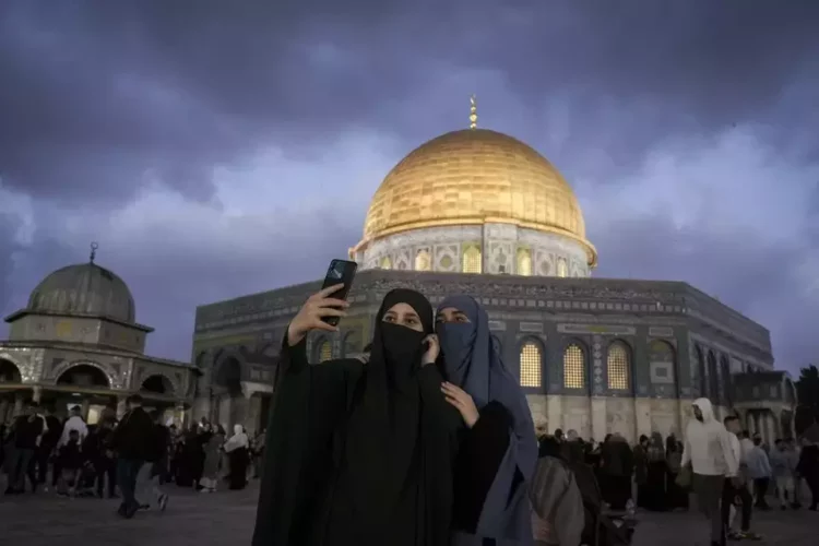 Lokasi sekitar Kompleks Masjid Al-Aqsa di Yerusalem, yang menjadi tempat persinggahan Nabi Muhammad saat Isra Miraj.