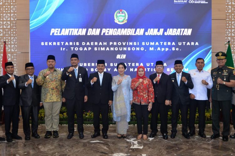 Wali Kota Pematangsiantar Hadiri Pelantikan Togap Simangunsong sebagai Sekda Sumut: Diharapkan Mampu Bersinergi dengan Daerah