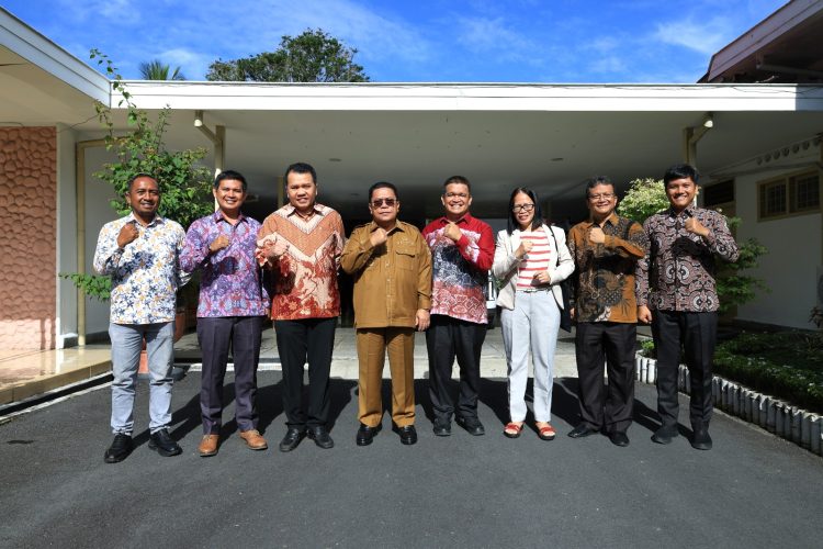 Perkuat Sinergi Lintas Bangsa dan Iman, Wali Kota Wesly Terima Audiensi Sekjen UEM