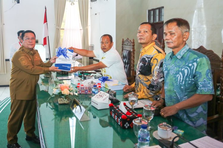 Wali Kota Wesly Paparkan Capaian Ekonomi dan Kinerja APBD 2024 dalam Rapat Paripurna DPRD Siantar
