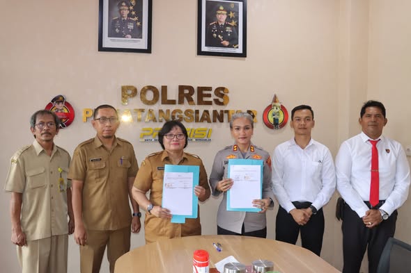 Wali Kota Wesly Silalahi, Ketua TP PKK dan Pemko Pematangsiantar Perkuat Perlindungan Perempuan dan Anak, Teken MoU dengan Polres