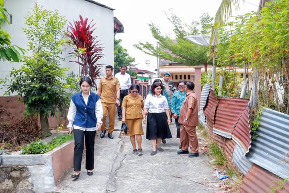 Pemko Pematangsiantar Dorong UMKM Bangkit, Ketua Dekranasda Ny Liswati Turun Langsung Sambangi 5 Pelaku Usaha