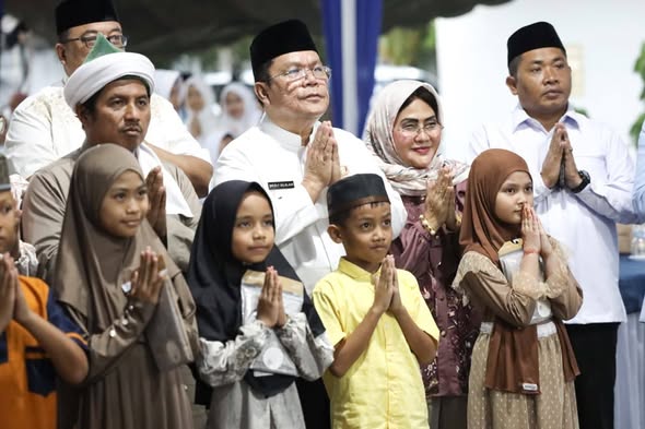 Wali Kota Wesly Silalahi Undang Anak Yatim Berbuka Puasa, Hadirkan Kebahagiaan di Rumah Dinas