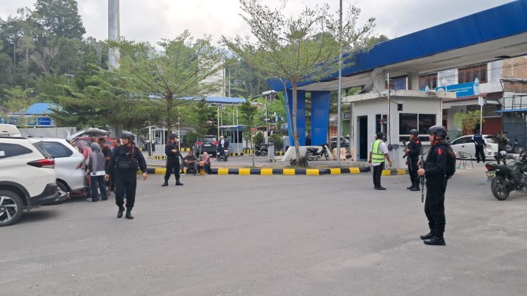Brimob Sumut Siaga Penuh di Ajibata, Kawal Lonjakan Penumpang dalam Operasi Ketupat 2026