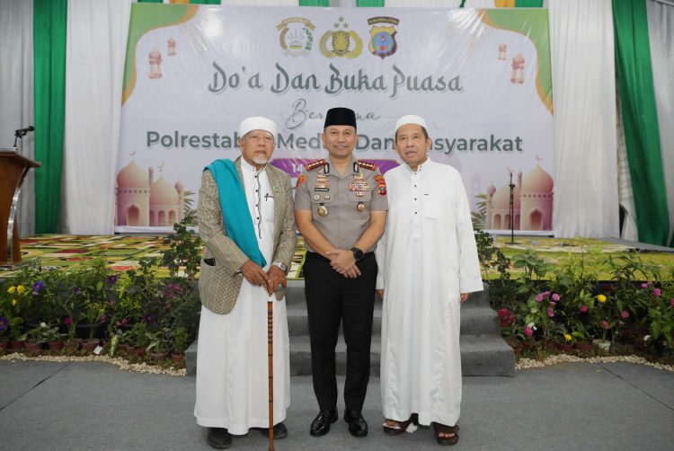 Ustadz Dr. Amhar Nasution dan Ustadz Zulfikar Hajar Beri Apresiasi Tinggi terhadap Kegiatan Ramadan Polrestabes Medan