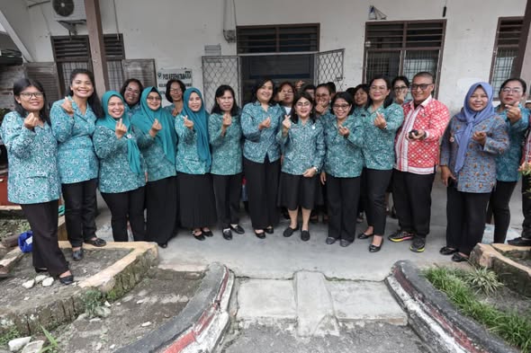Wali Kota Wesly Silalahi Dorong Budaya Hidup Bersih, Ny Liswati Disambut Meriah di Supervisi LBS Suka Makmur