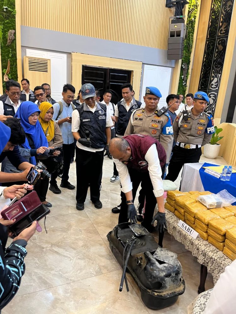 Sabu 22 Kg Jaringan Malaysia–Aceh Disamarkan dalam Tangki Mobil, Kurir Ditangkap di Parkiran Mal Medan
