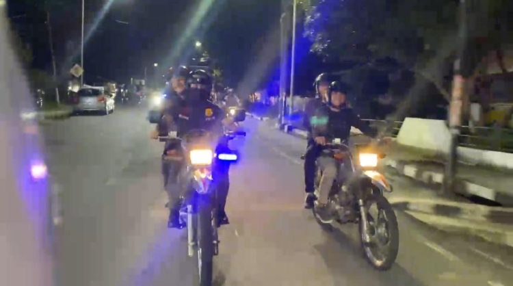 Blackout Melanda Kota, Polres Pematangsiantar dan Brimob Sumut Turun Patroli Jaga Keamanan Warga
