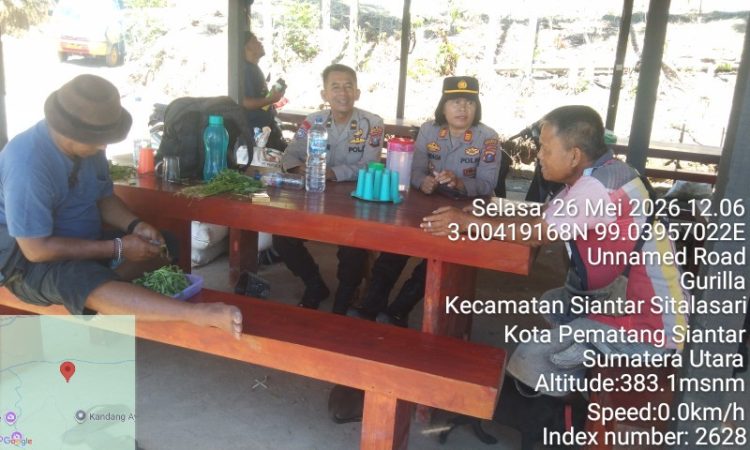 Kapolsek Siantar Utara Turun ke Ladang, Pastikan Program Ketahanan Pangan Berjalan Maksimal