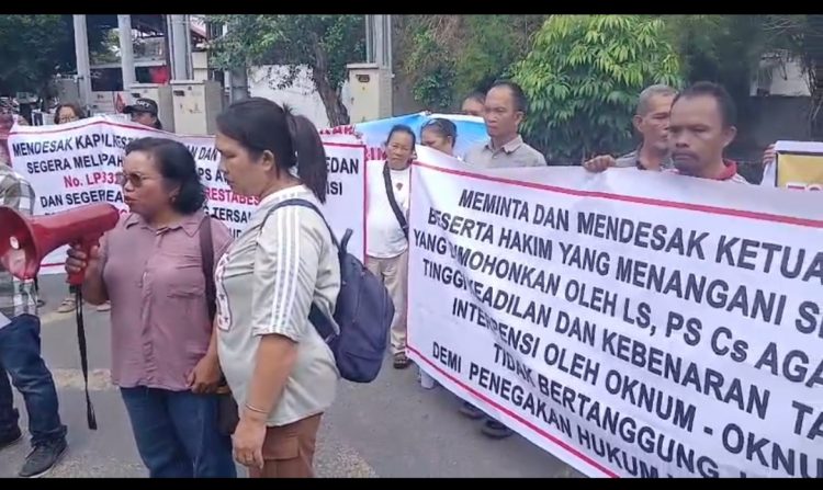 Tangis Ibu Korban Penganiayaan Berat Pecah di Polrestabes Medan, Minta 3 DPO Segera Ditangkap
