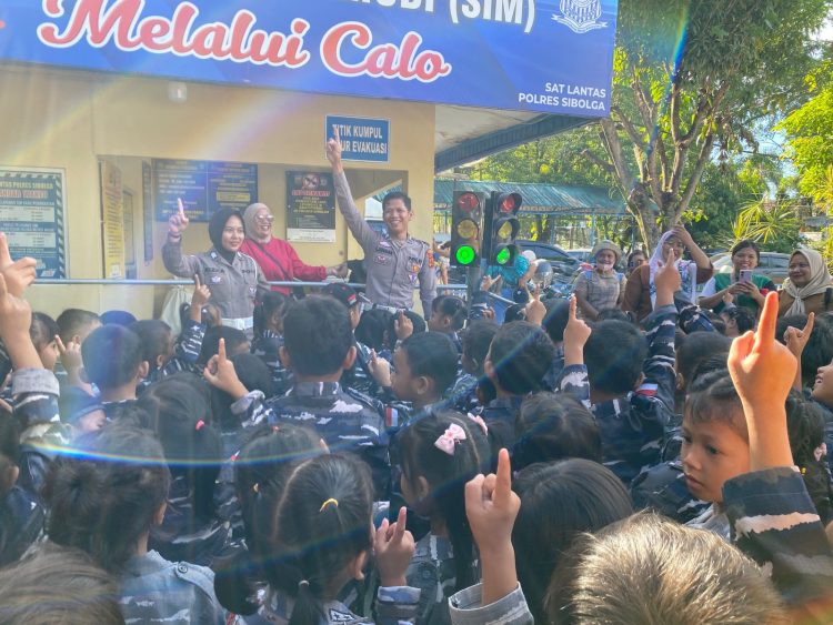 Tanamkan Disiplin Sejak Dini, Satlantas Polres Sibolga Ajak Murid TK Belajar Tertib Lalu Lintas
