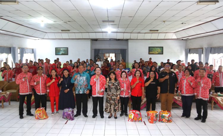 Wali Kota Wesly Silalahi dan Ny Liswati Tebar Kepedulian di Panti Sosial, Perkuat Semangat Toleransi di Pematangsiantar