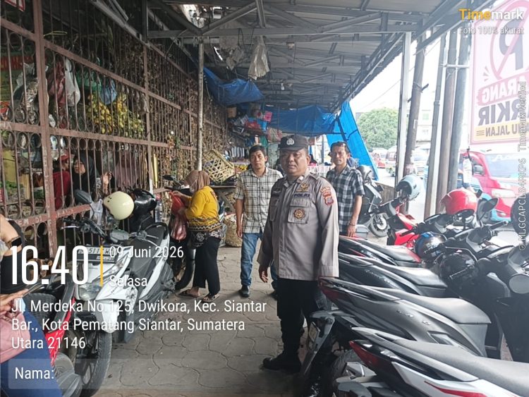 Patroli Jalan Kaki di Pasar Horas, Polsek Siantar Barat Persempit Ruang Gerak Pelaku 3C dan Copet
