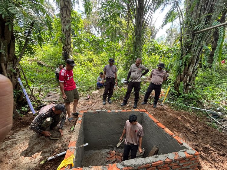 Sambut HUT Bhayangkara ke-80, Brimob Sumut Bangun Sanitasi Air Bersih untuk Sekolah di Tapanuli Selatan