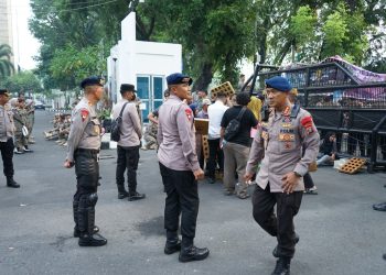 Brimob Sumut Kawal Humanis Aksi BEM USU di DPRD Sumut, Demokrasi Tetap Terjaga dan Kondusif