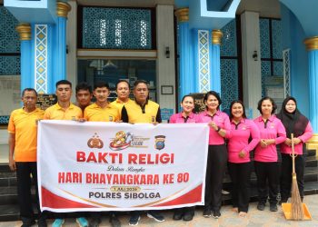 Sambut HUT Bhayangkara Ke-80, Polres Sibolga Gelar Bakti Religi dan Bersihkan Rumah Ibadah