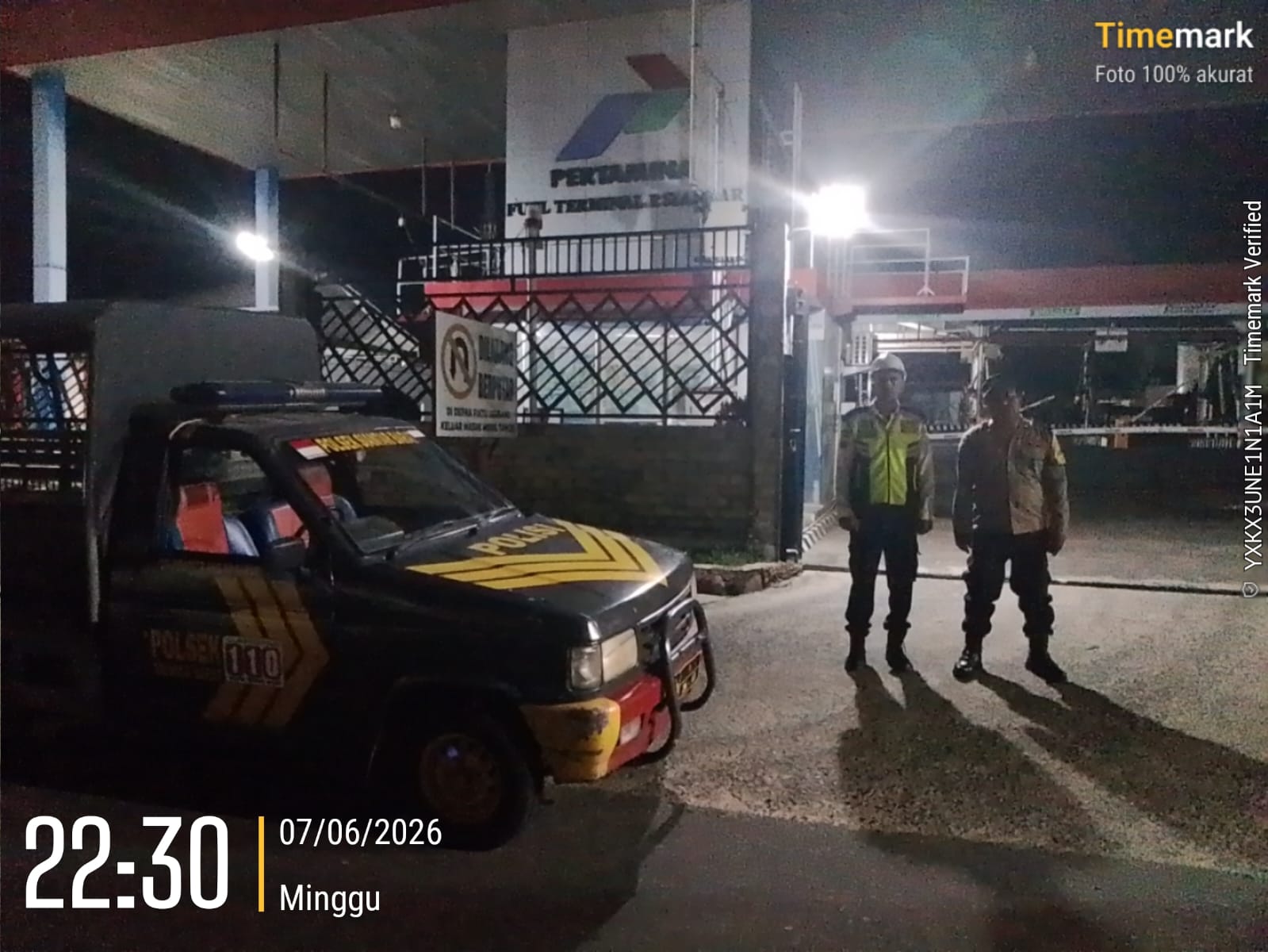 Bhabinkamtibmas Polsek Siantar Barat Gelar Patroli Blue Light di Objek Vital, Jaga Malam Tetap Aman dan Kondusif