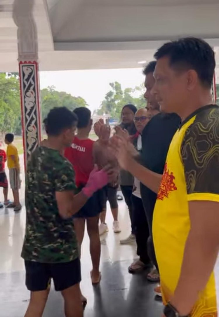 Riau Alexander Siahaan Kobarkan Semangat Juang Atlet Muay Thai Siantar, KONI Pematangsiantar Bidik Podium PORPROVSU 2026
