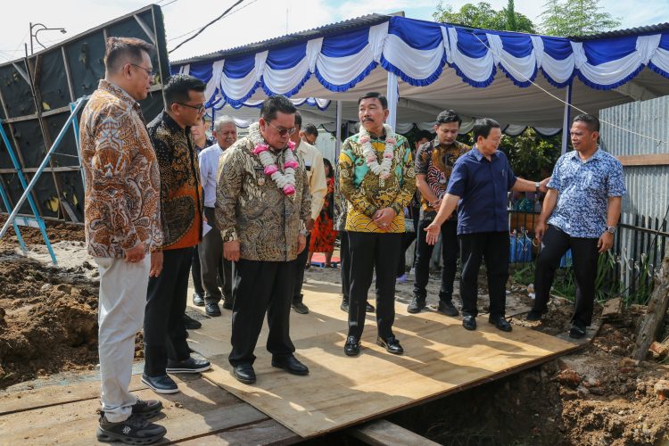 Wesly Silalahi Sumbang 500 Sak Semen, Pembangunan GBI Tondano Dimulai dengan Semangat Kebersamaan