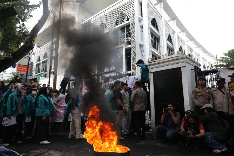 DPRD Sumut Didesak Transparan, Mahasiswa Minta 10 Tuntutan Dipublikasikan ke Publik
