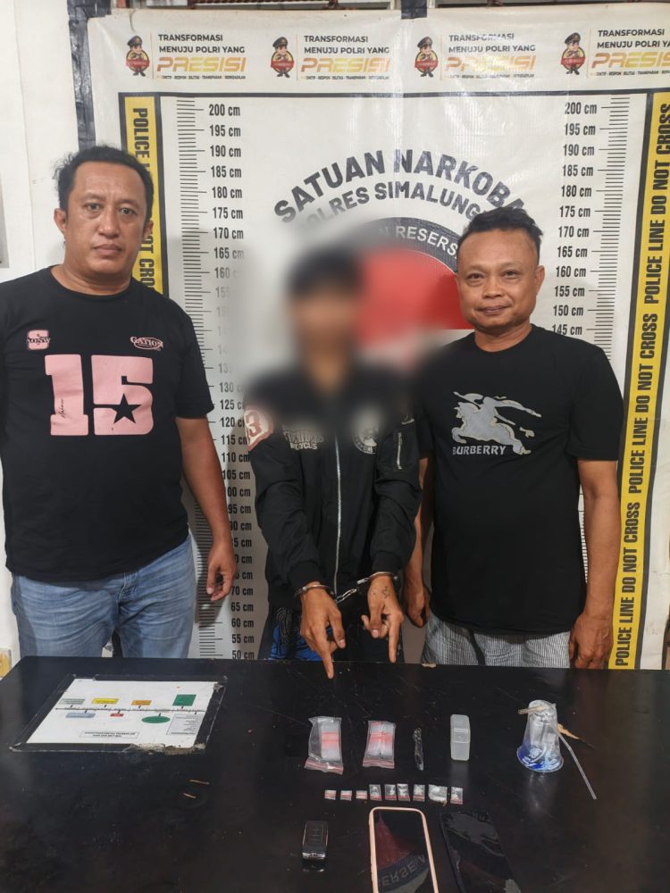 Digerebek di Tepi Sungai Bukit Maraja, Remaja Diduga Pengedar Sabu Dibekuk Polsek Gunung Malela