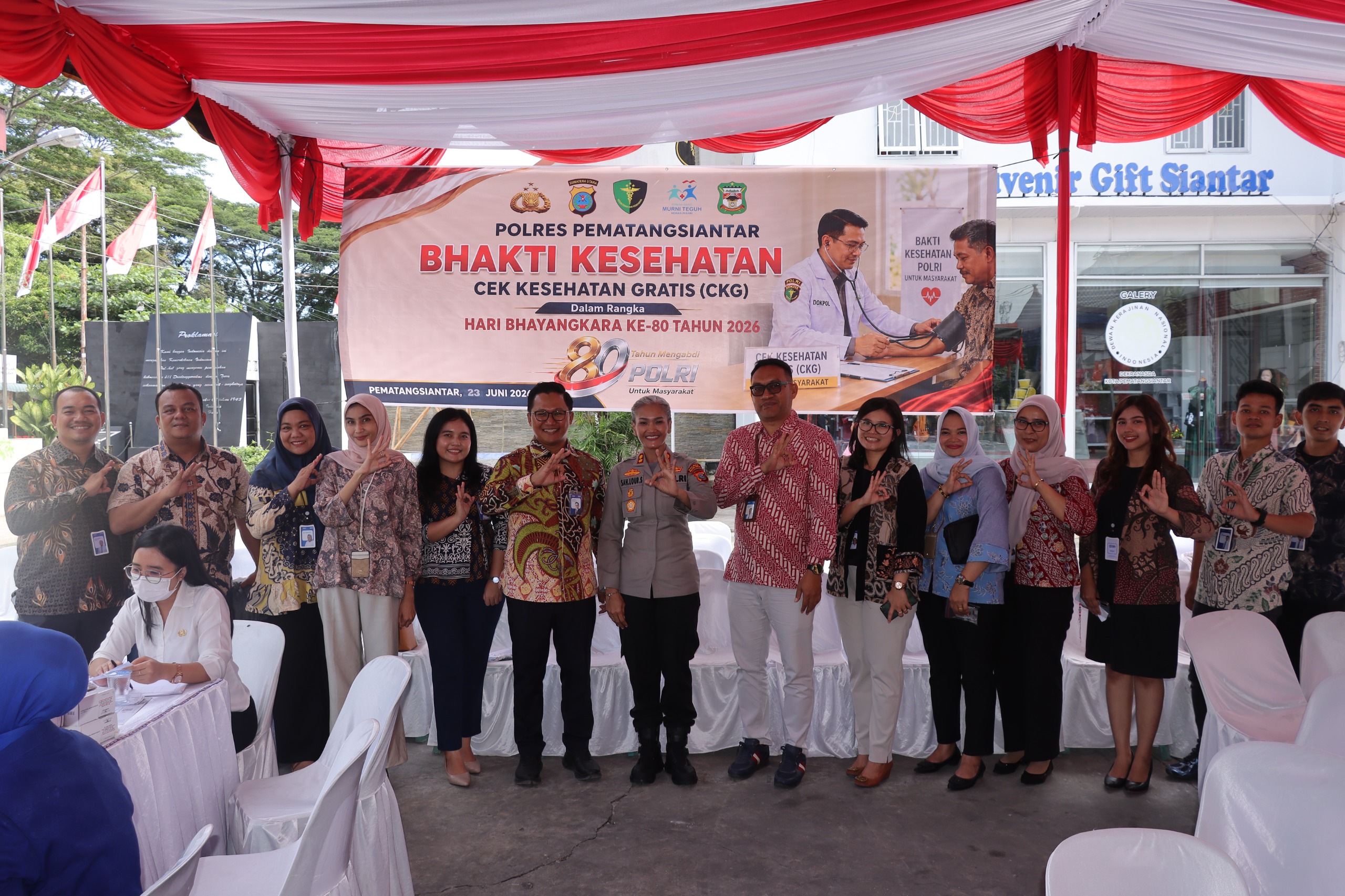 Sambut HUT Bhayangkara ke-80, Polres Pematangsiantar Layani 199 Warga dengan Pemeriksaan Kesehatan Gratis