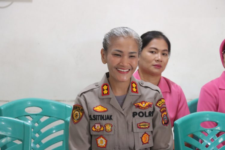 Sentuhan Kasih HUT Bhayangkara ke-80, AKBP Sah Udur Sitinjak Sambangi Dua Panti Asuhan dan Berbagi Kebahagiaan