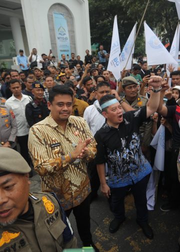 Pendukung MBG Demo di Depan Kantor Gubsu, Singgung Mahasiswa UGM dan UI