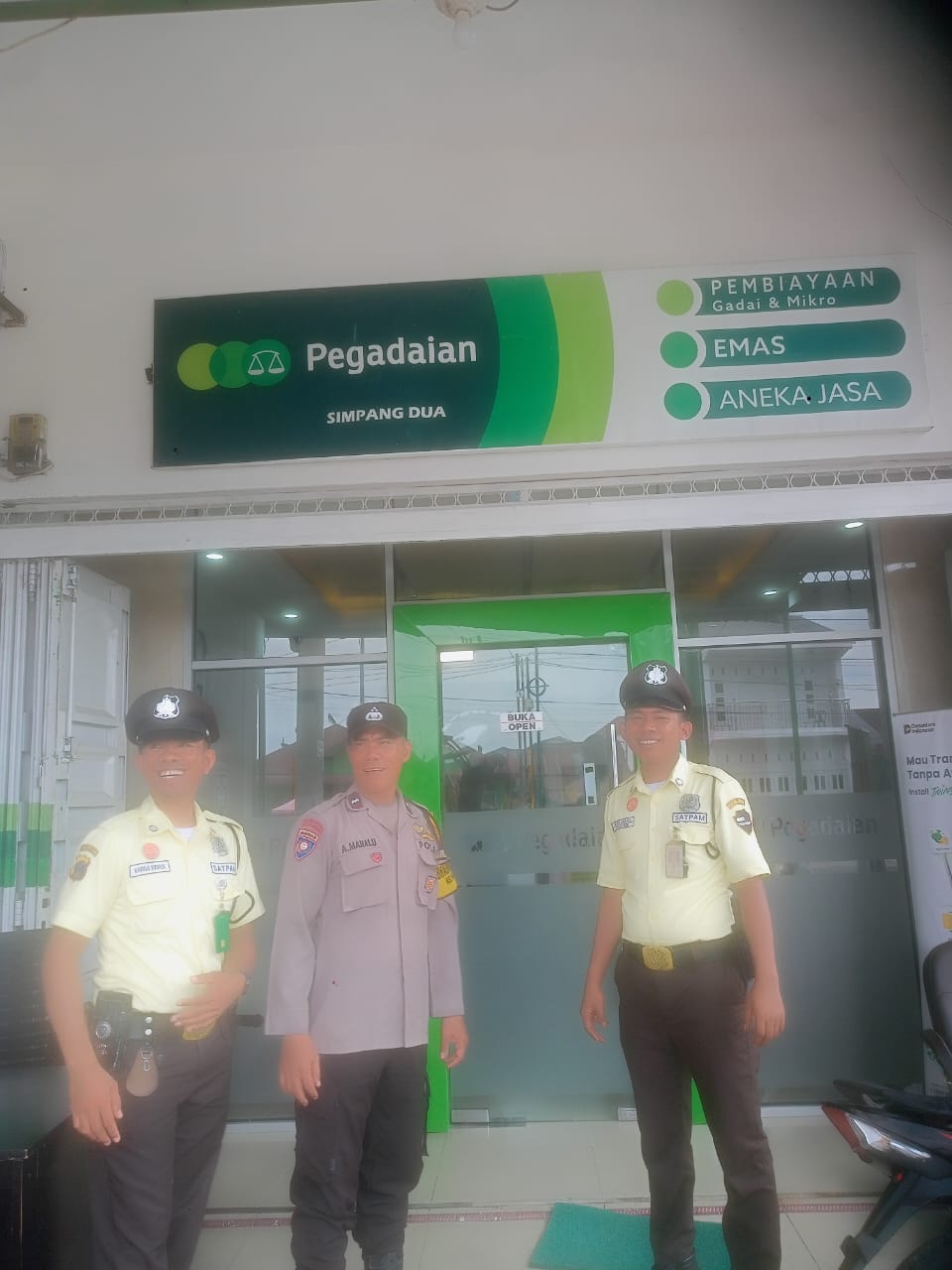 Bhabinkamtibmas Siantar Marihat Sambangi Pegadaian, Ingatkan Security Waspada Kejahatan dan Gangguan Kamtibmas