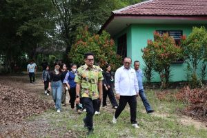 Wakil Rektor II UHNP Hendra Simanjuntak Bawa Mahasiswa UHNP Belajar Langsung di DLH, Cetak Generasi Peduli Lingkungan Lewat Kolaborasi Nyata