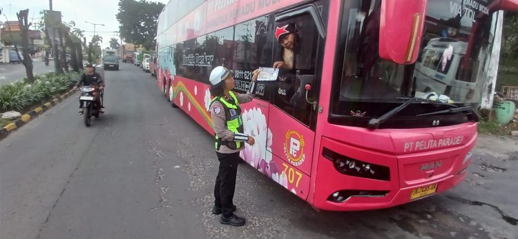 IPDA Serly Tarigan Edukasi Pengguna Jalan, Sat Lantas Polres Pematangsiantar Gencarkan Tertib Berlalu Lintas