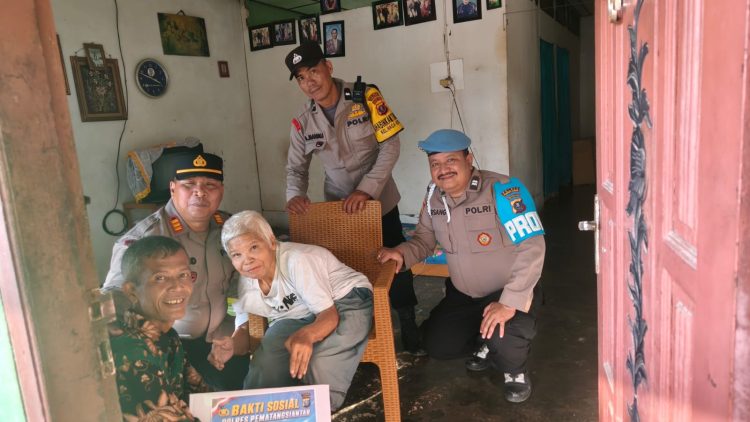 Sambut Hari Bhayangkara ke-80, AKP David Eka Putra Salurkan Bantuan Sosial untuk Lansia di Siantar Marihat