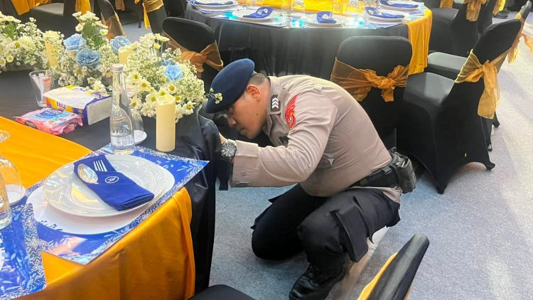 Tim Jibom Brimob Polda Sumut Sterilisasi Graha Bhineka, Pastikan Ajang Pemilihan Ratu Otonomi Berlangsung Aman