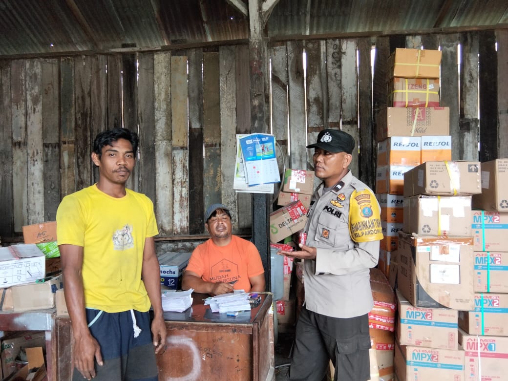 Antisipasi Kebakaran di Tengah Cuaca Panas, Bhabinkamtibmas Polsek Siantar Timur Sambangi Gudang Ekspedisi Lewat Program DDS