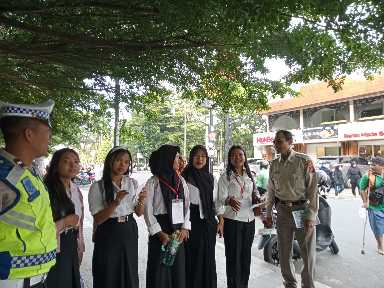 Satlantas Polres Pematangsiantar Gencarkan Edukasi di Taman Bunga, Ajak Masyarakat Tertib Berlalu Lintas Demi Tekan Angka Kecelakaan