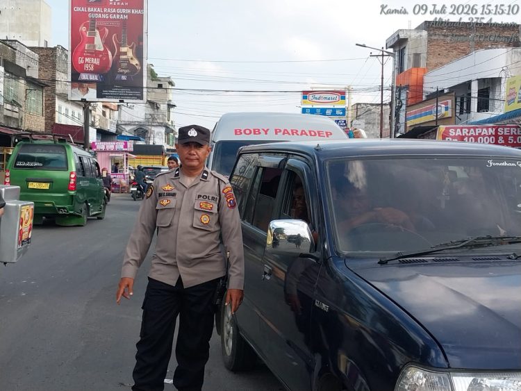 Respons Cepat Laporan CC 110, Polsek Siantar Utara Urai Kemacetan Antrean BBM di SPBU Jalan Patuan Nagari