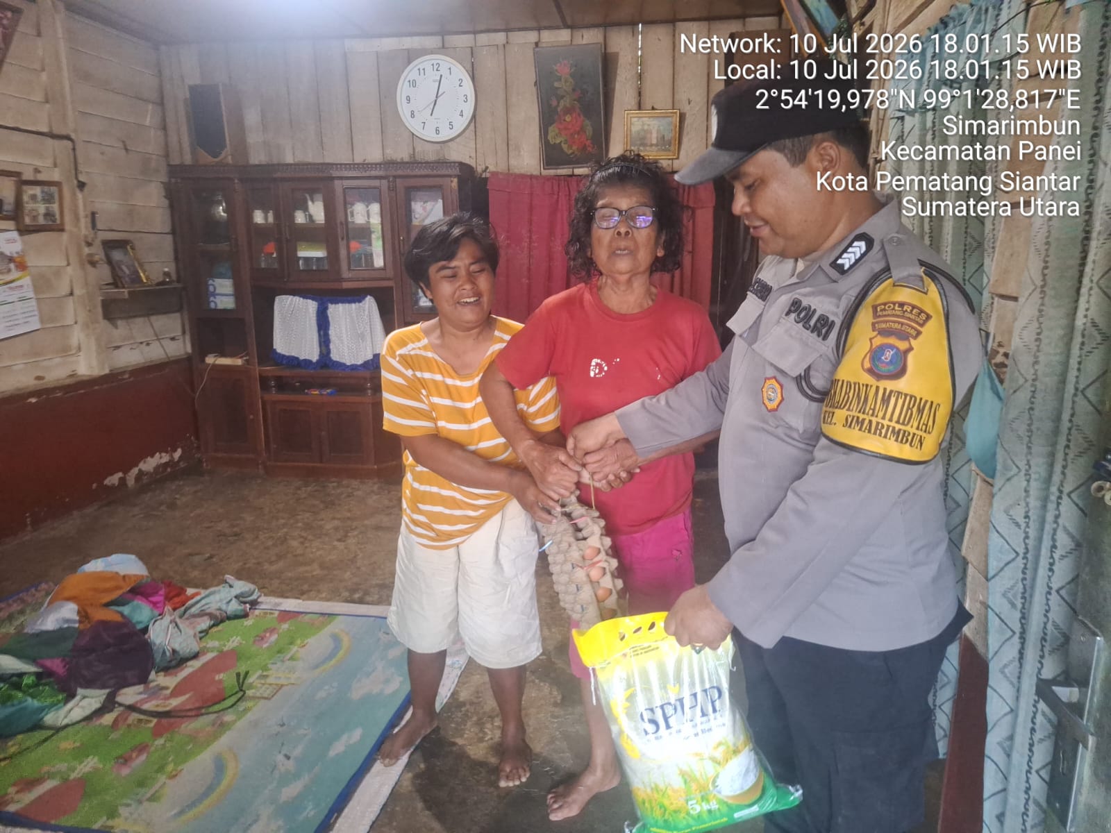 Sambut HUT Bhayangkara ke-80, Polsek Siantar Marihat Salurkan Bansos kepada Anak Yatim Piatu dan Penyandang Disabilitas