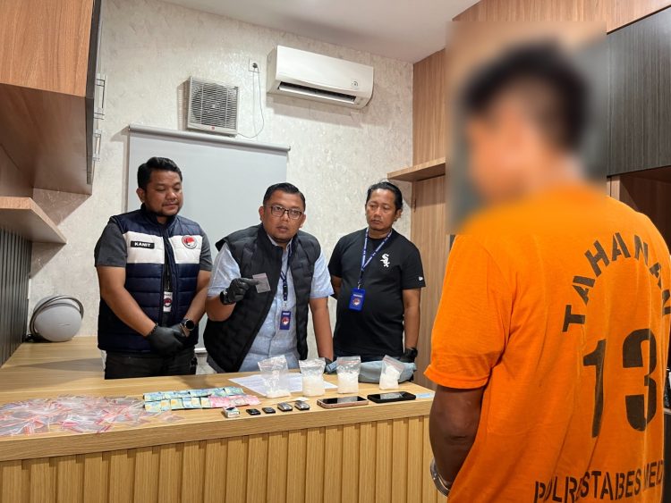 Beraksi Lagi Usai Keluar Penjara, Residivis Dibekuk Bersama Ratusan Gram Sabu