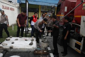 Polrestabes Medan Kawal Langsung Distribusi BBM, 11 Mobil Tangki Dikawal hingga Tiba di SPBU