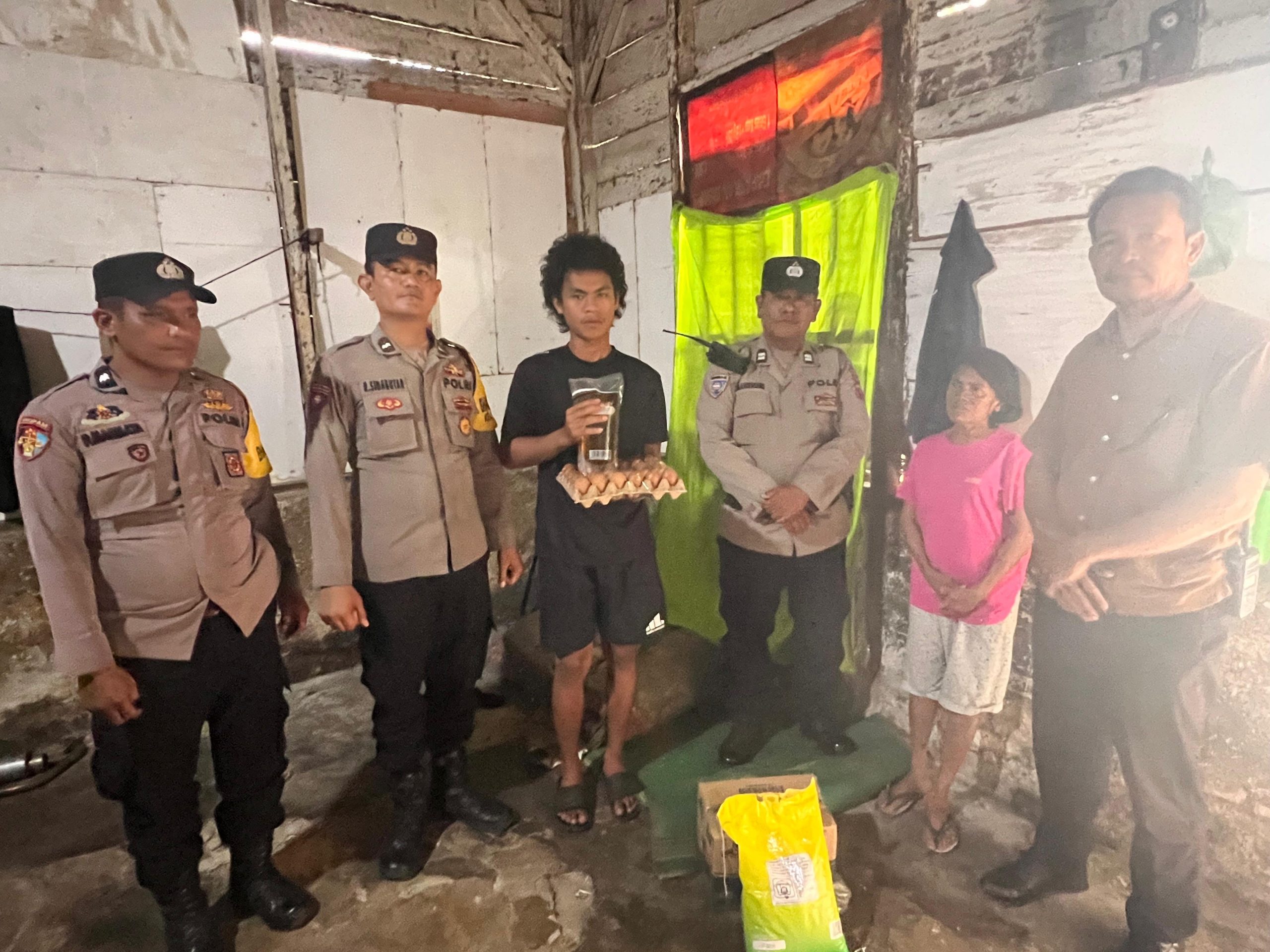 Jumat Berkah, Polsek Siantar Selatan Salurkan Bantuan untuk Warga Penyandang Tunarungu dan Tunawicara