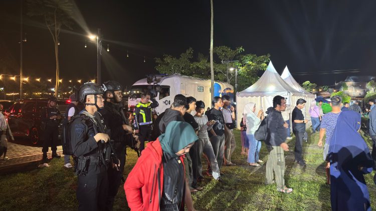 Brimob Polda Sumut Kawal Nobar Piala Dunia 2026 di Belawan, KRYD Skala Besar Ciptakan Rasa Aman