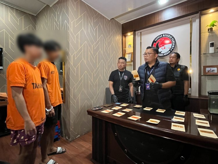 Satresnarkoba Polrestabes Medan Ringkus Pegawai SPA dan Pemasok Happy Water